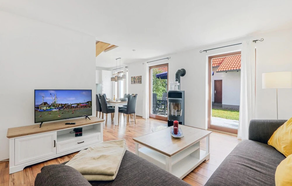 Stunning Home in Rechlin With 3 Bedrooms and Wifi