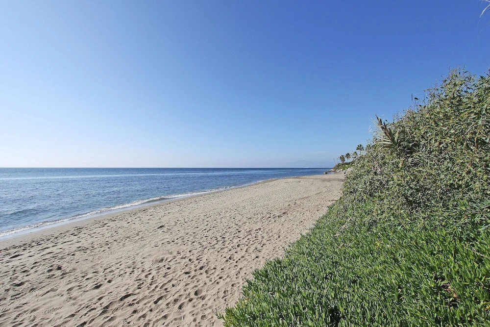 1150 Beachfront 2. Line Sea View Apartment 1. Line Dunes 2 Pools