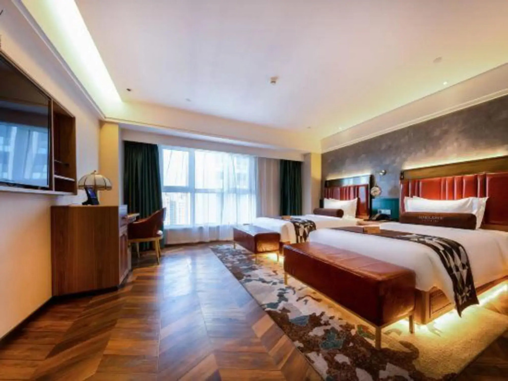 James Joyce Coffetel Hotel (Jinan West Railway Station Convention and Exhibition Center)