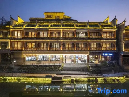 Shiheyuanfang River View Homestay (Fenghuang Tuojiang Yunqiao)