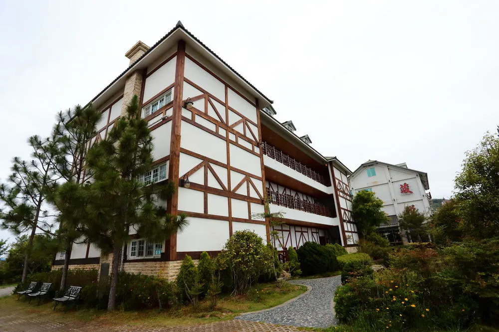 Junyue Resort