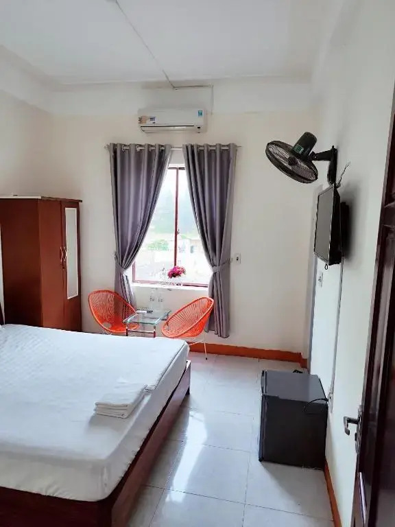 View Nhat Le Beach Hotel