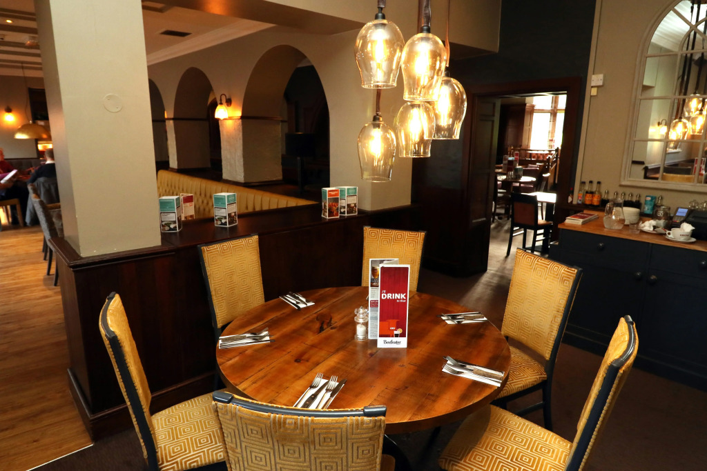 Premier Inn Croydon South (A212)