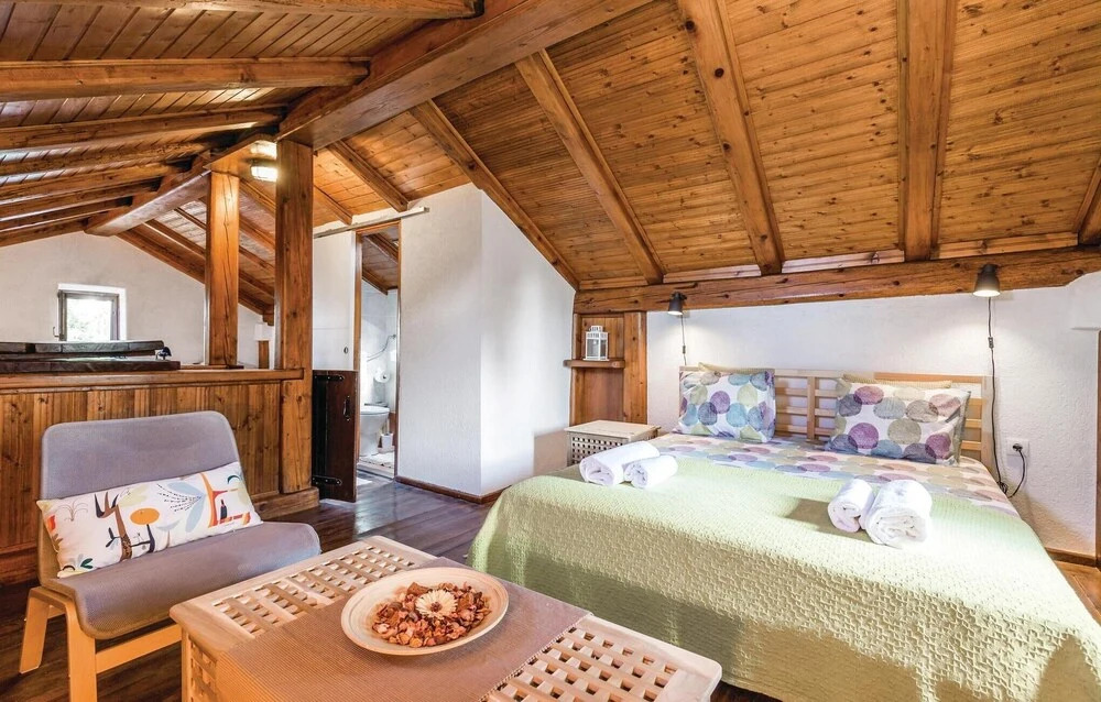 Awesome Home in Novalja With Wifi and 2 Bedrooms