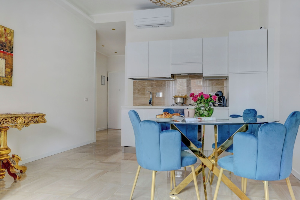 SAN GIOVANNI Appia Park - Stylish apartment with balcony - Metro A - 10 min City Center