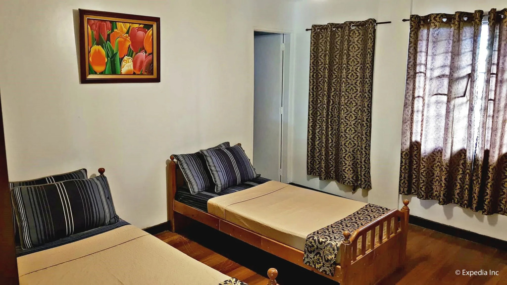 Royal Thee Bed & Breakfast