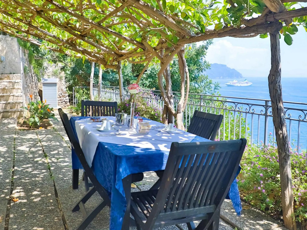 Luxury room with sea view in Amalfi ID 3931