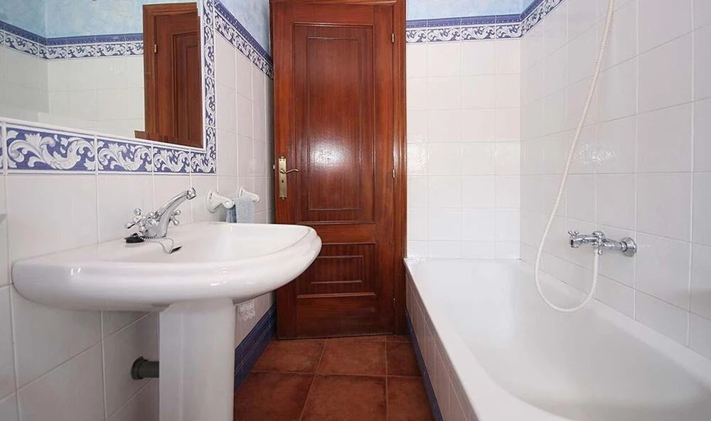 House - 3 Bedrooms - 104954