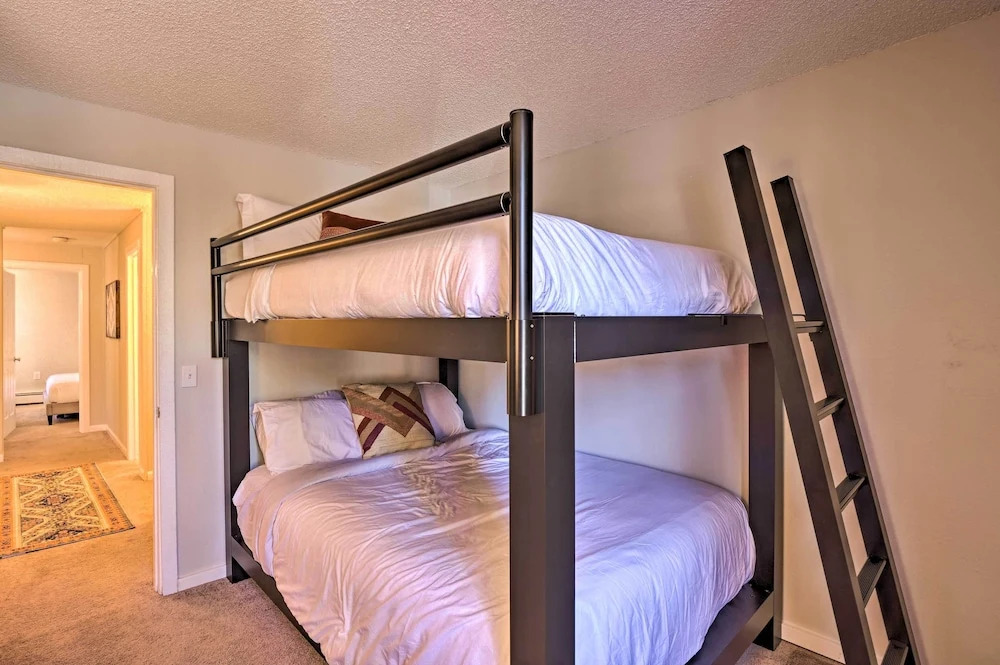 1/4 Mi to Peak 8 Ski Lift: Modern Breck Condo!
