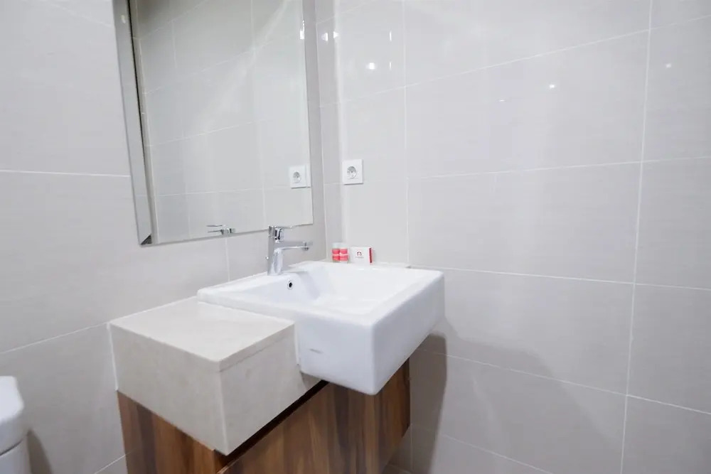 Strategic Location Studio Puri Mansion Apartment