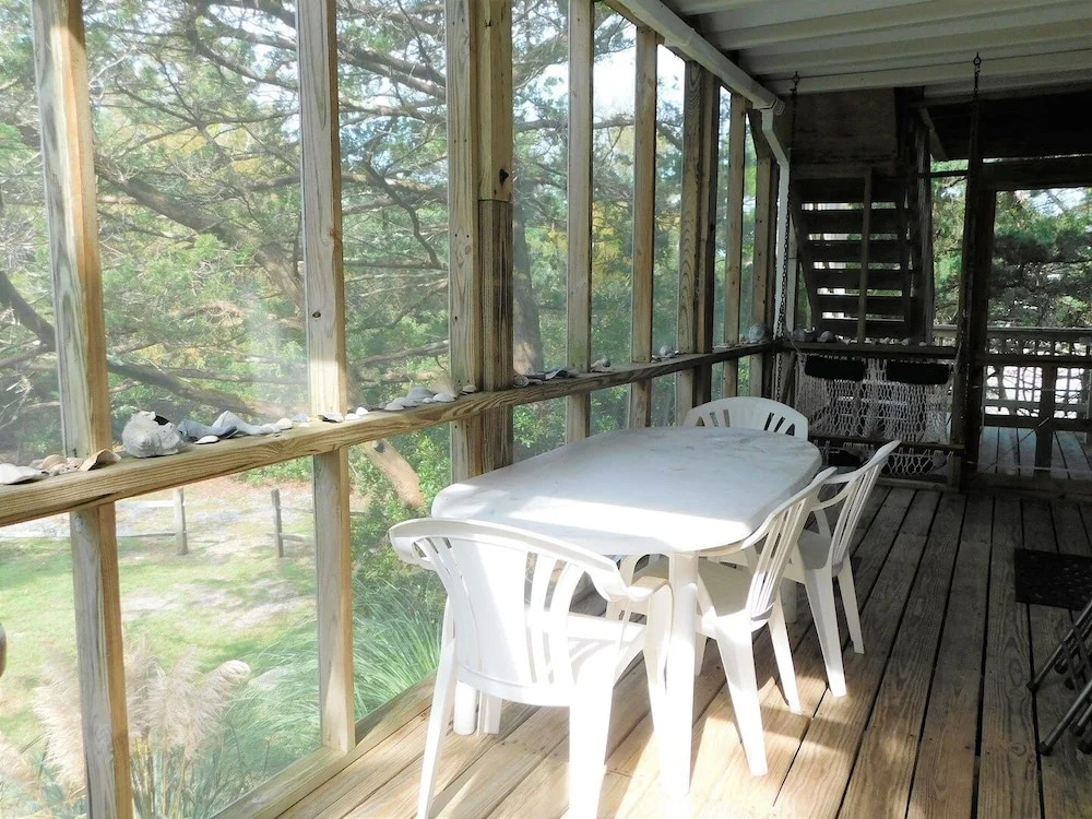Neaptide 3 Bedrooms 2 Bathrooms Cabin