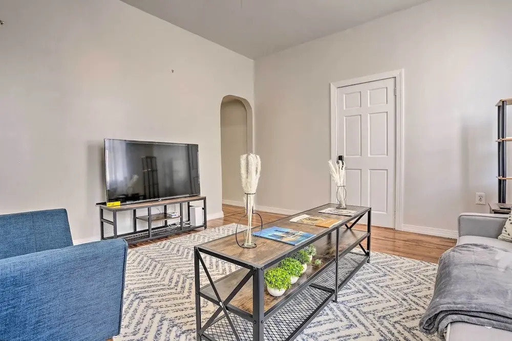 Updated Bayonne Townhome ~ 11 Mi to Nyc!