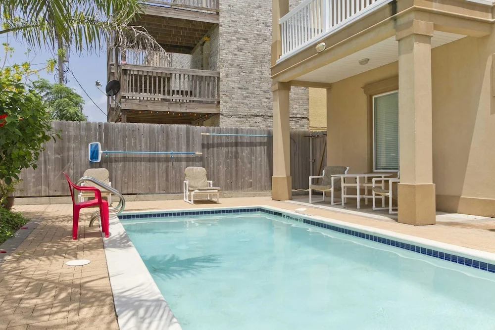 Retama Landing