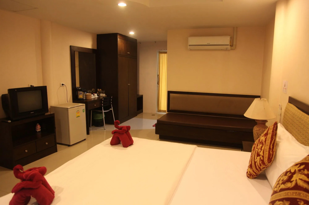 Naiyang Seaview Place Resort