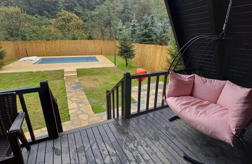 Cozy Bungalow With Private Pool Surrounded by Nature in Sapanca