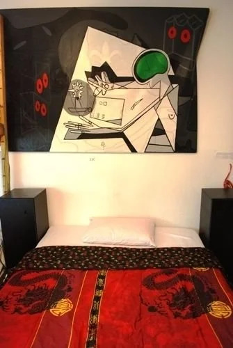 Econo Hostel
