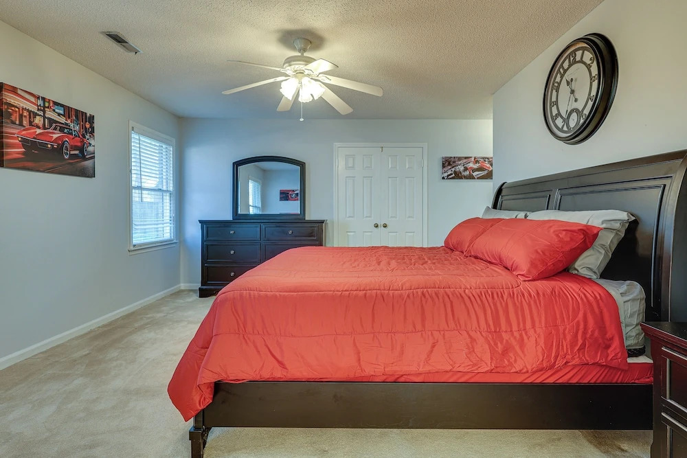 Lovely Decatur Home w/ Yard ~ 6 Mi to Town!