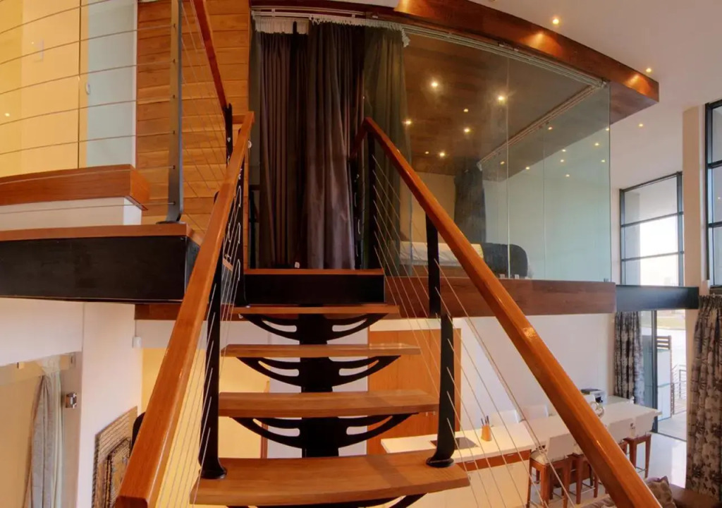 Quayside Waterfront Apartment