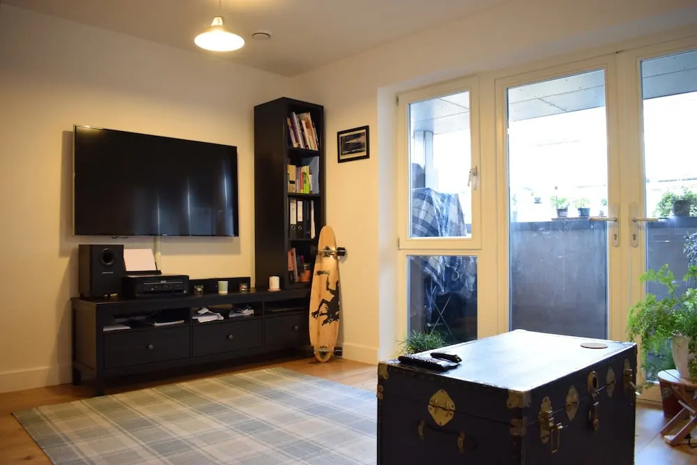 Modern 1 Bedroom Flat Near Riverside