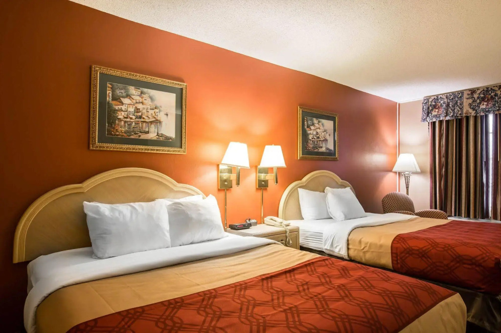 Greeneville Inn And Suites