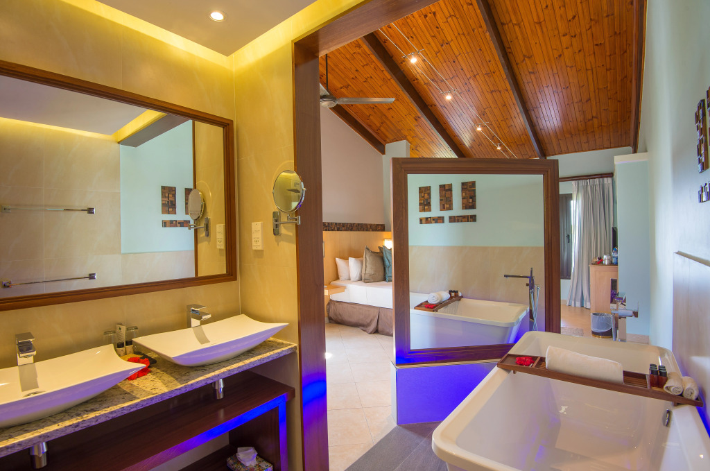 Coco de Mer Hotel and Black Parrot Suites