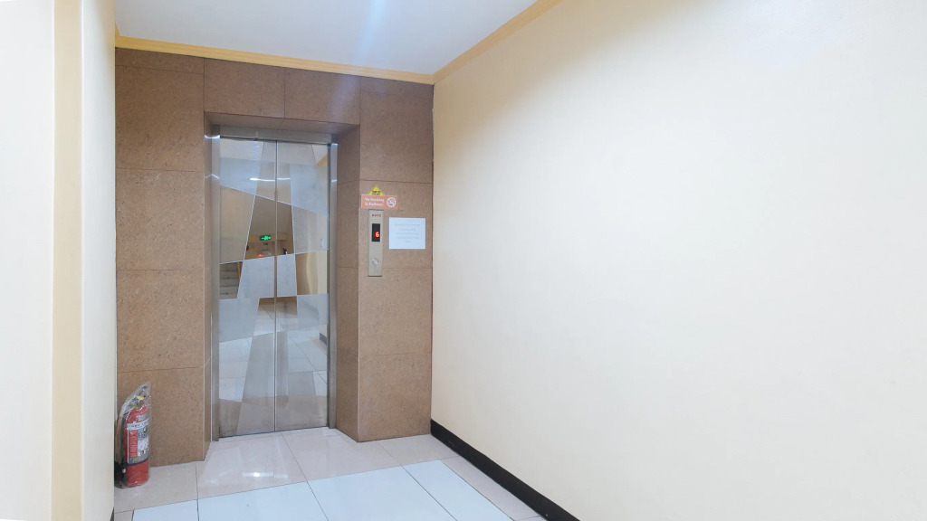 RedDoorz Plus @ Better Living Paranaque