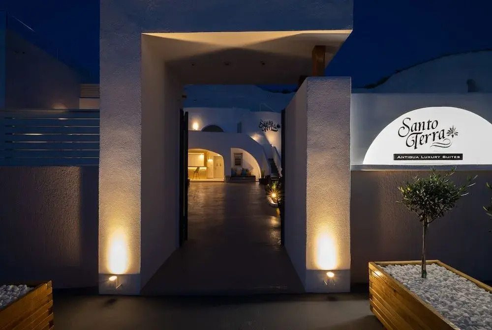Santoterra Antigua Suites