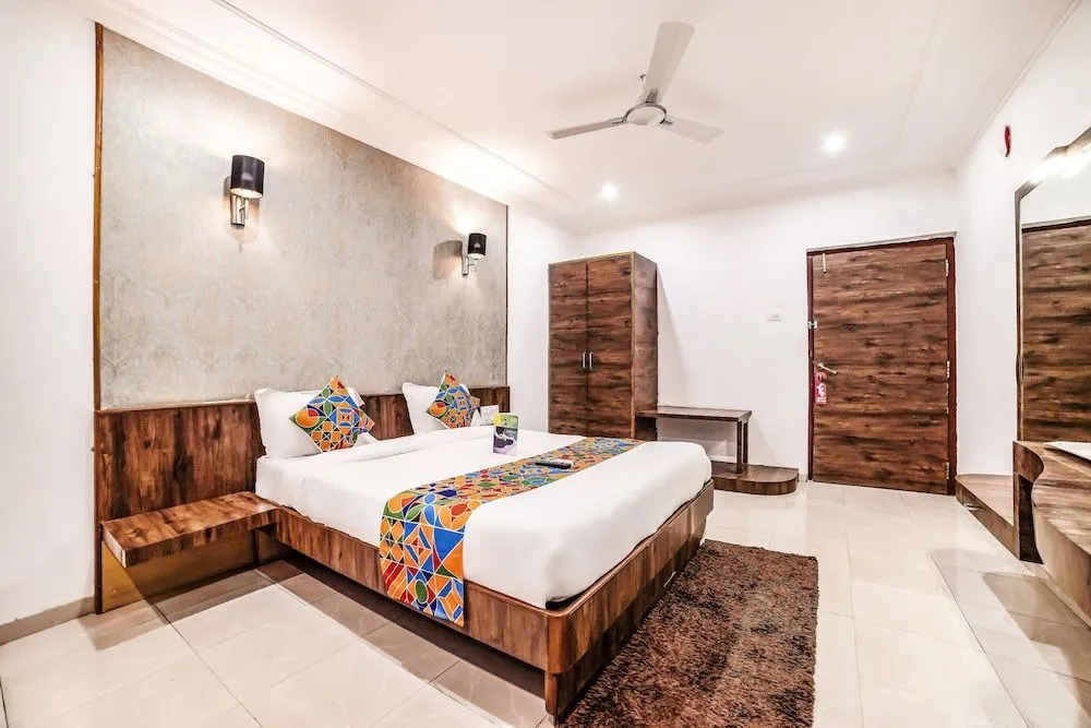 Hotel Varsha Palace