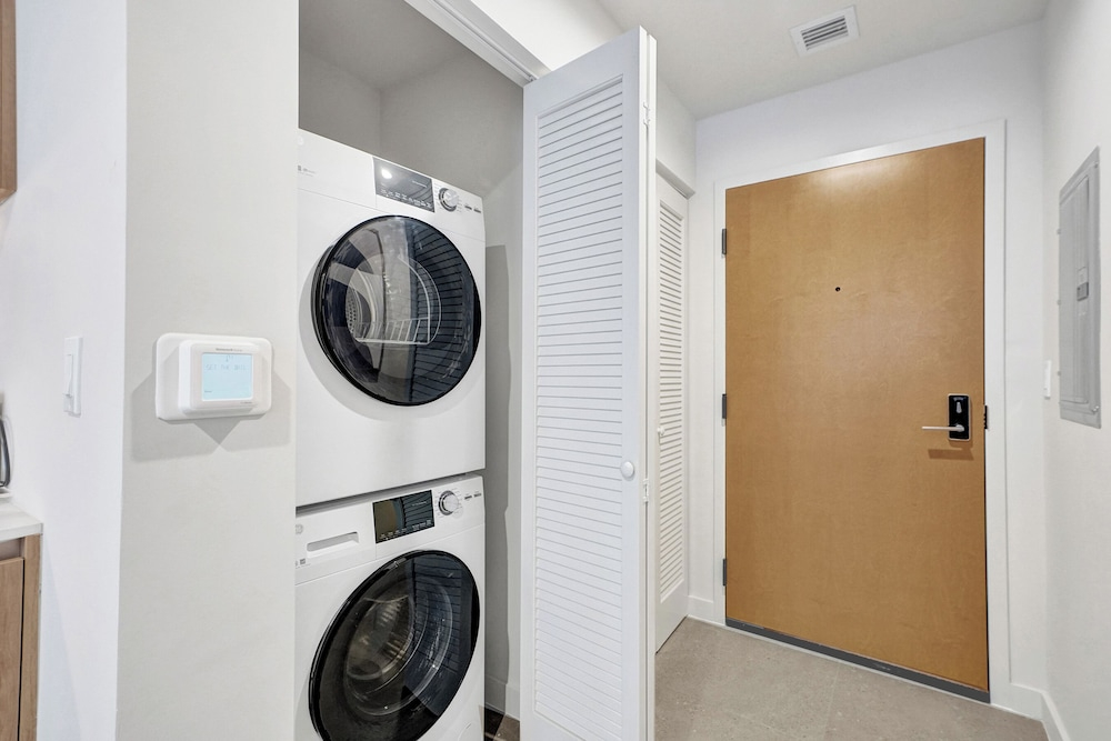 Chic 2Br Floor 18 Heart of Downtown Miami