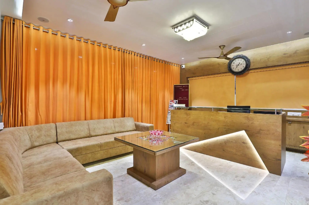 Oyo 37230 Yashraj Hotel