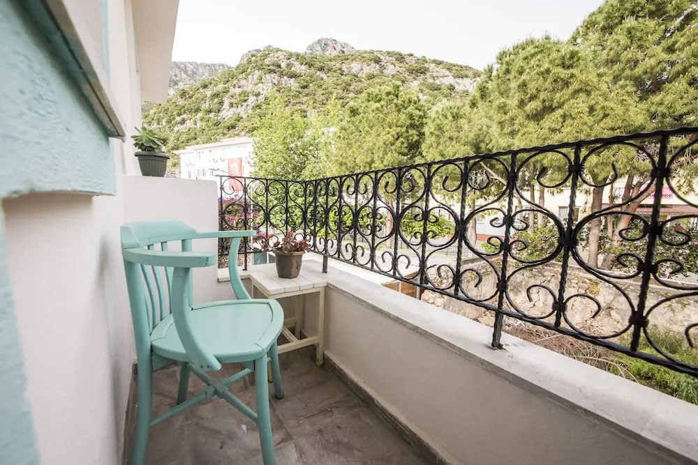 Kuytu Bed & Breakfast