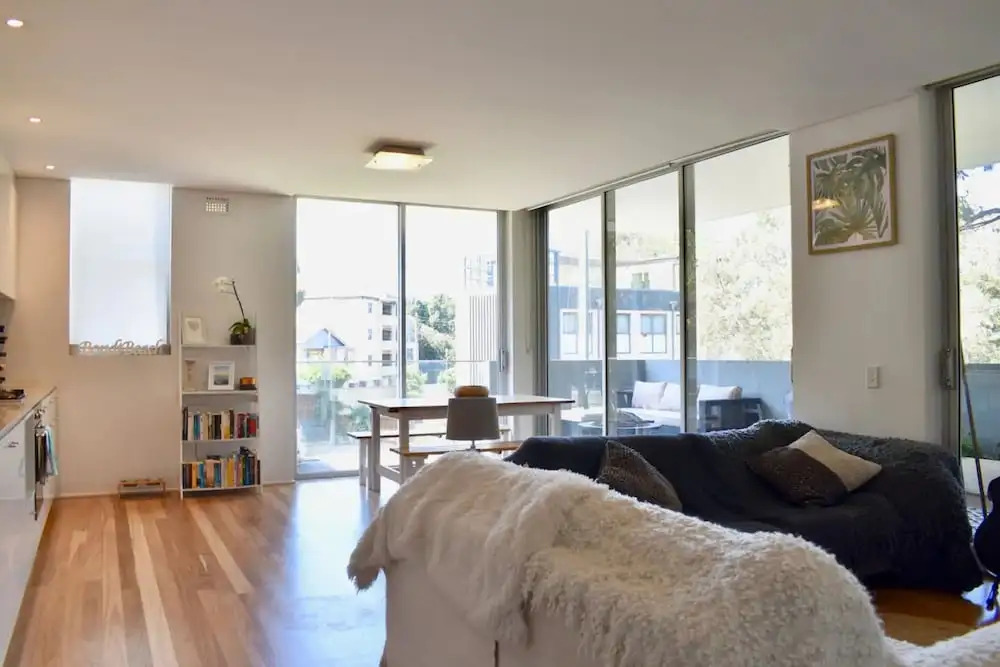 Bright and Open 2 Bedroom Bondi Flat