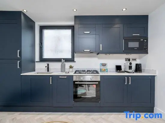 Stunning 2 Bed with ensuite near Elephant & Castle