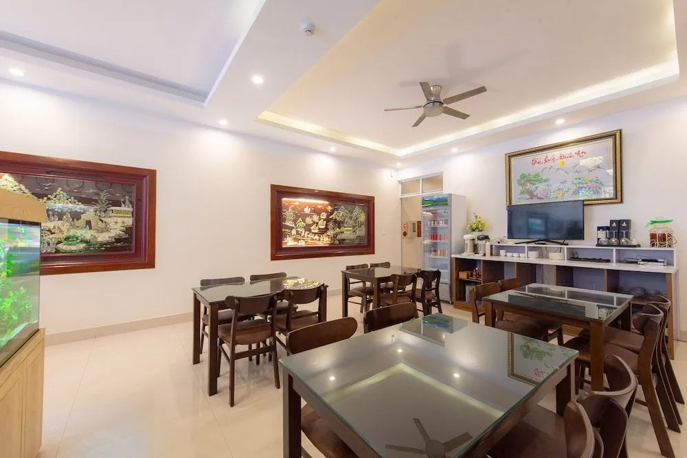 Oyo 383 Luxury Airport Hotel & SPA