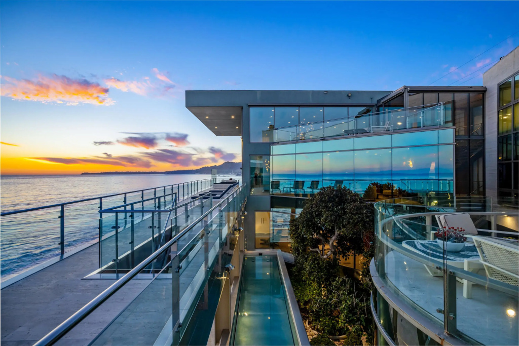Malibu Glass Estate in Malibu, Malibu