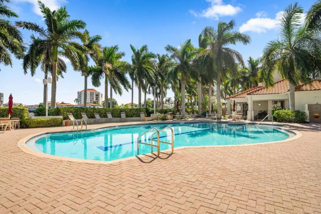 Bahia Vista 14-361, Isla Del Sol, 2 BR, Heated Pool, Spa, Near Beach, WiFi