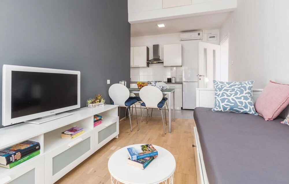 Nice Home in Porec With Wifi and 1 Bedrooms