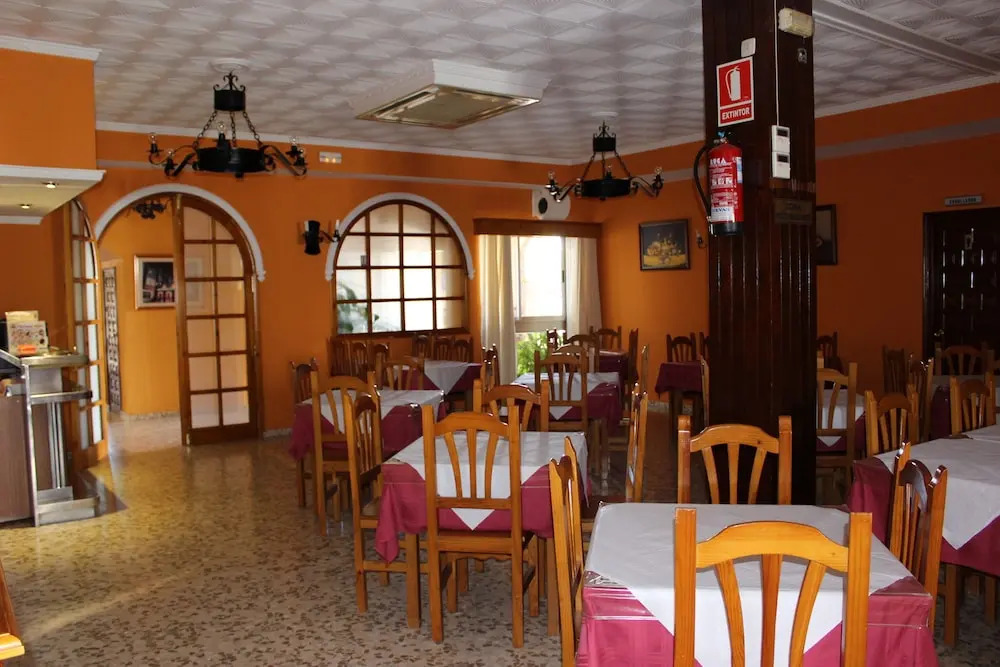 El Faisan C&R Hotel