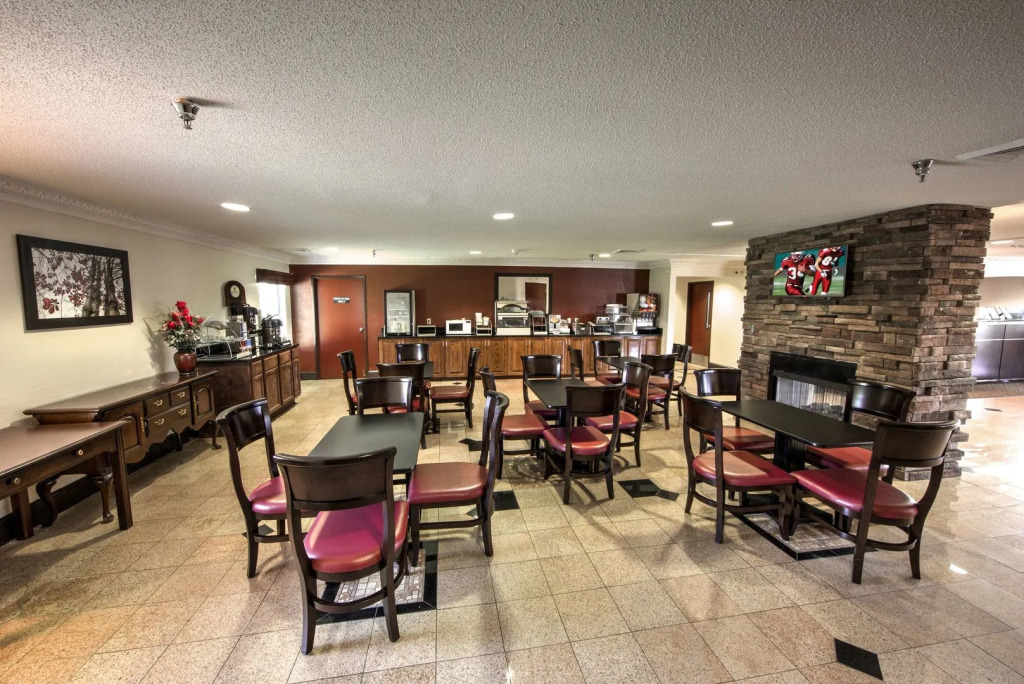 Red Roof Inn PLUS Henderson
