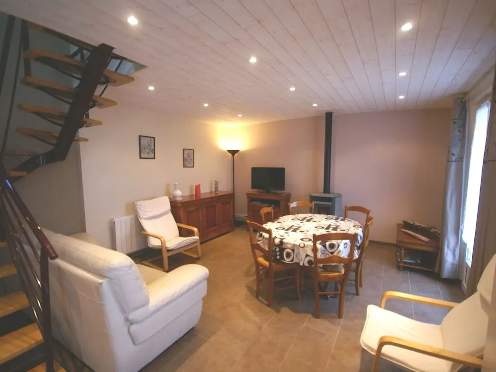Alluring Holiday Home in L'armor-pleubian With Terrace