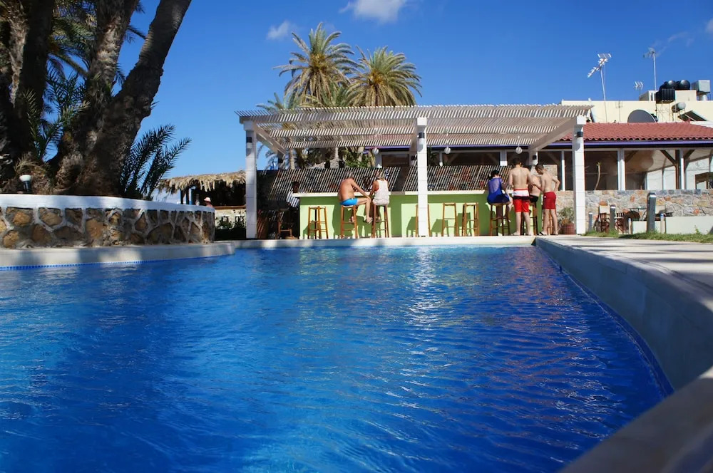 Zeus Hotels Palm Beach