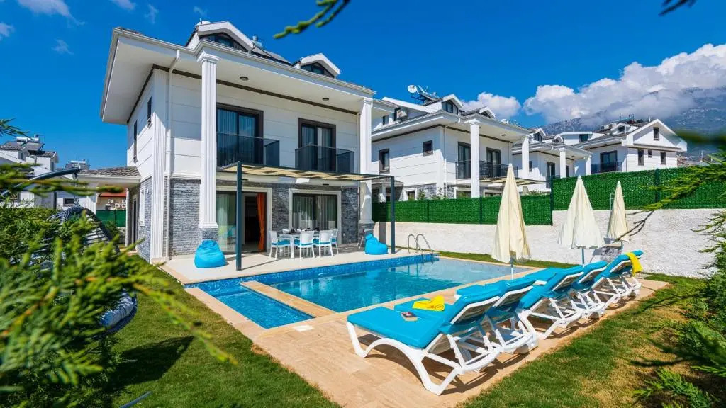 Hisar 1 - 4 Bedroom Holiday Villa in Hisarönü