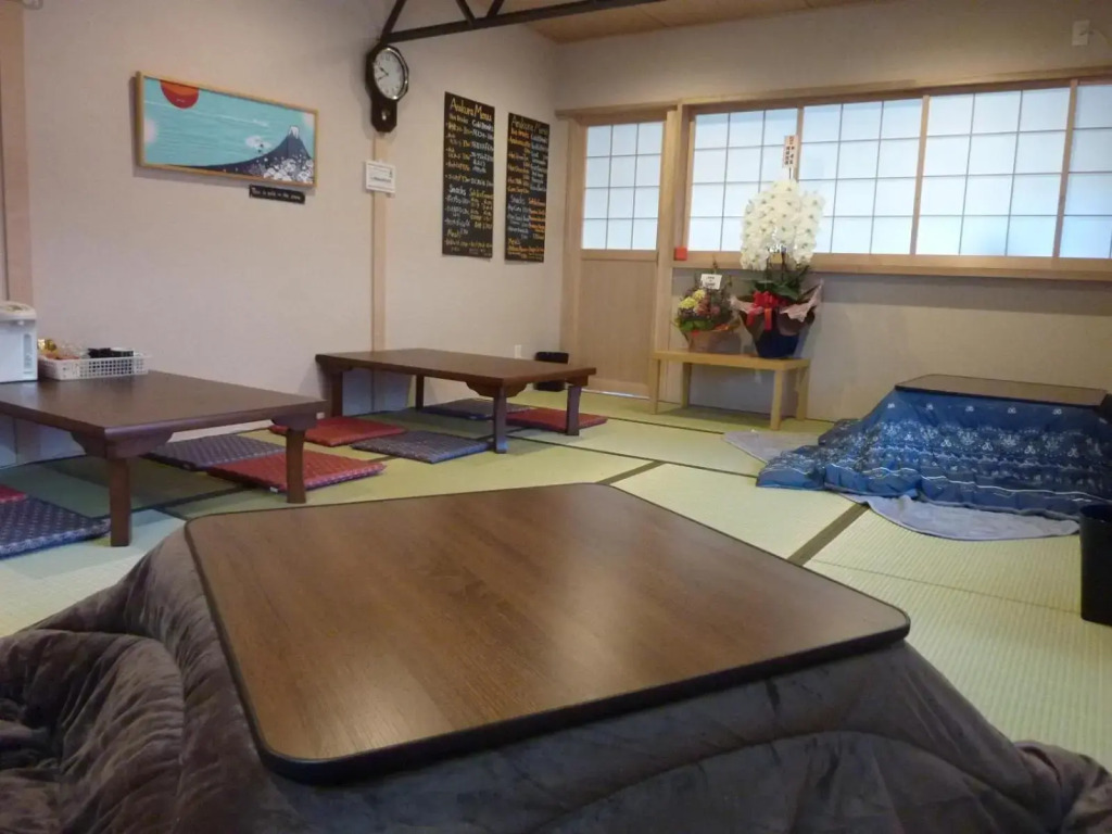 Guesthouse Arakura Private floor and Chureito Pagoda Base