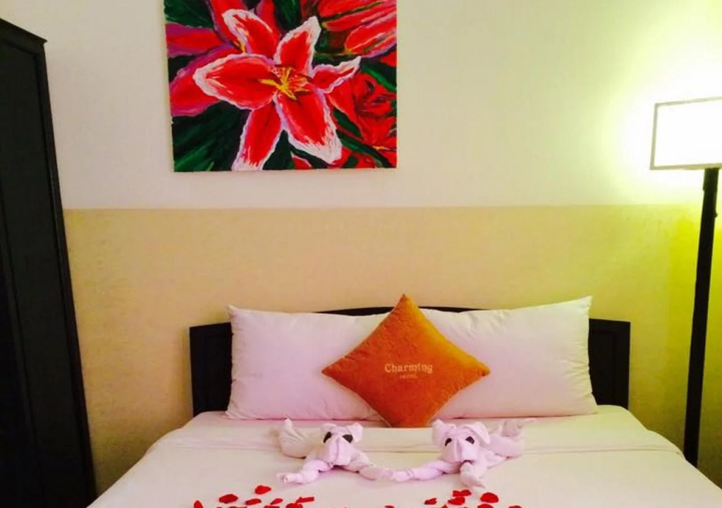 Ruby Bistro Hotel