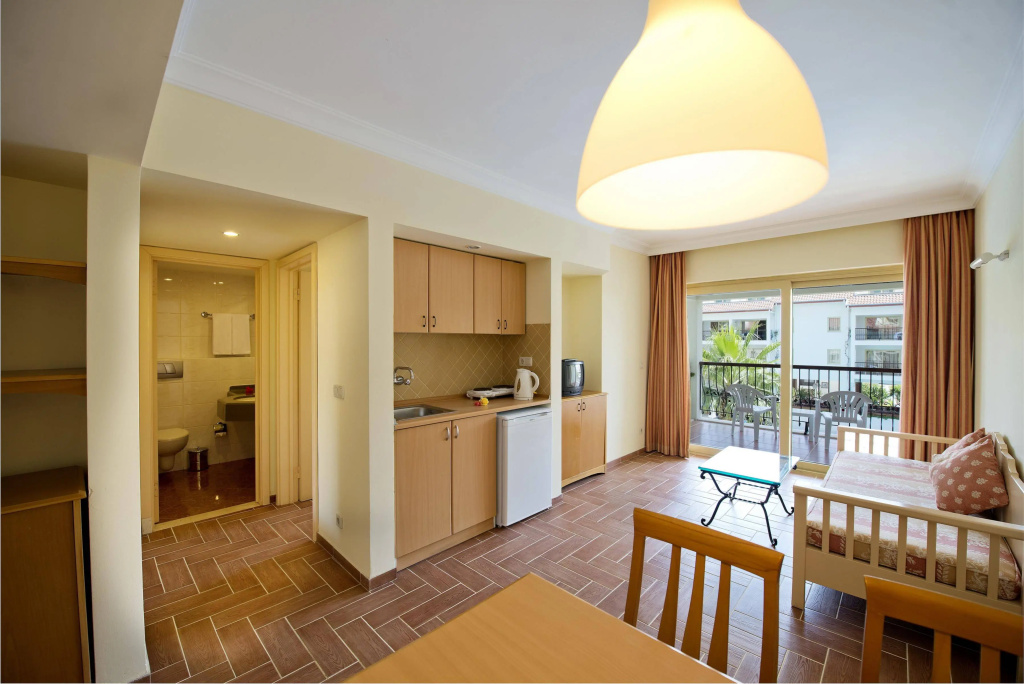 Kentia Apartments