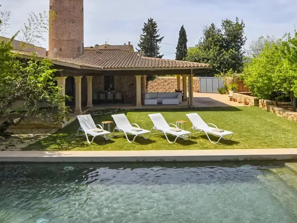 Finca in Sencelles With Pool and Garden