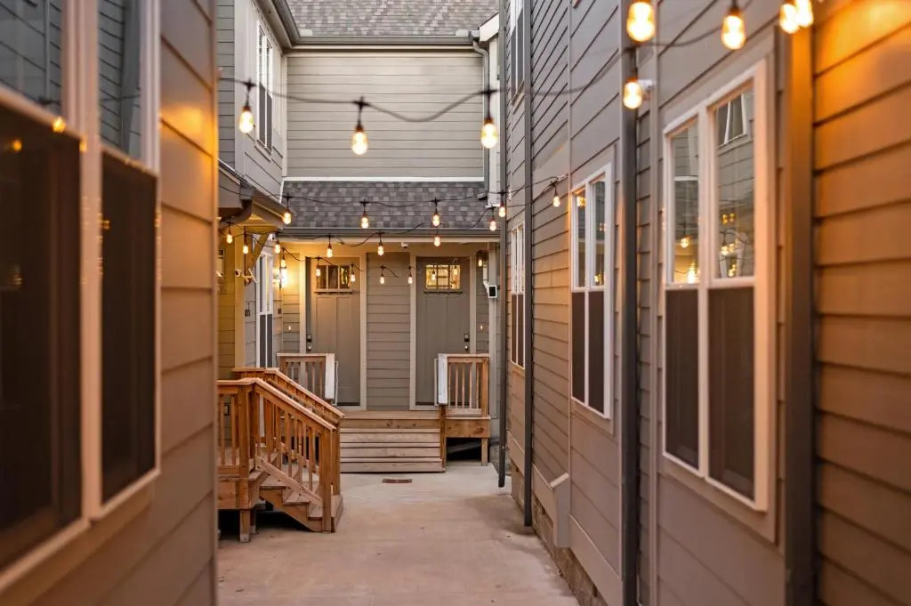 Hart Suite Buyout 1 by AvantStay Two Town House Buyout w Modern Amenities in Nashville