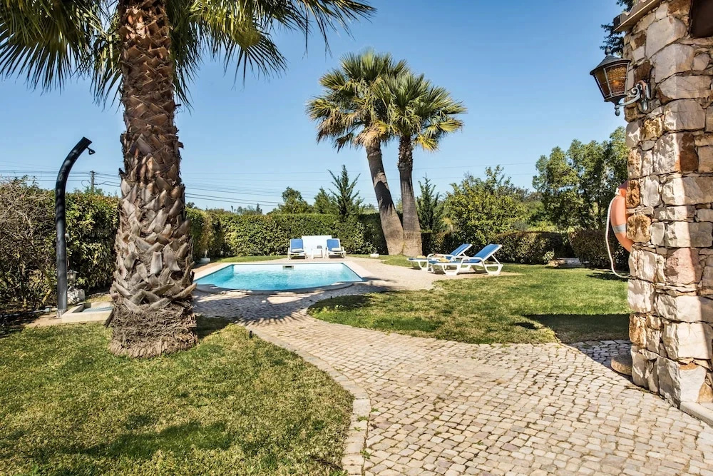 Villa Rodrigues - Private Pool & Comfort in the Algarve