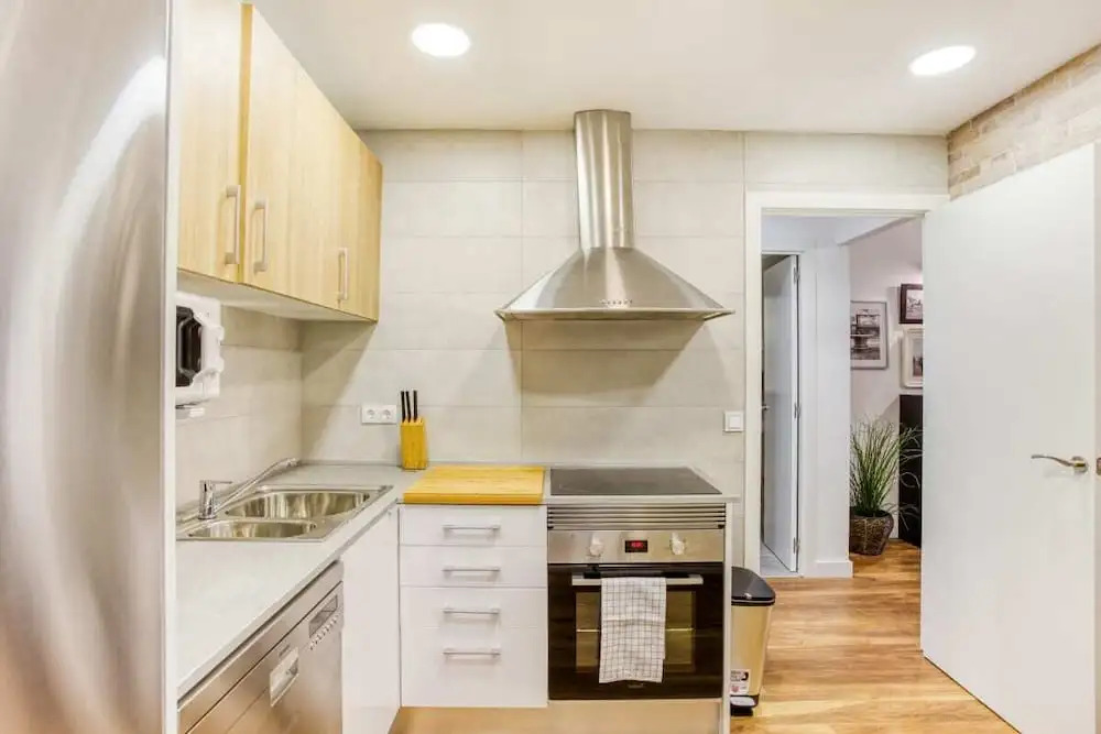 Nice and Cozy 4 Bedroom in Sants-montjuic BCN