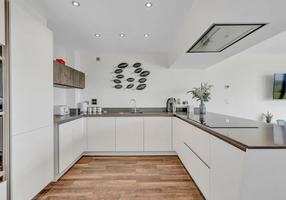 7 Waterstone House